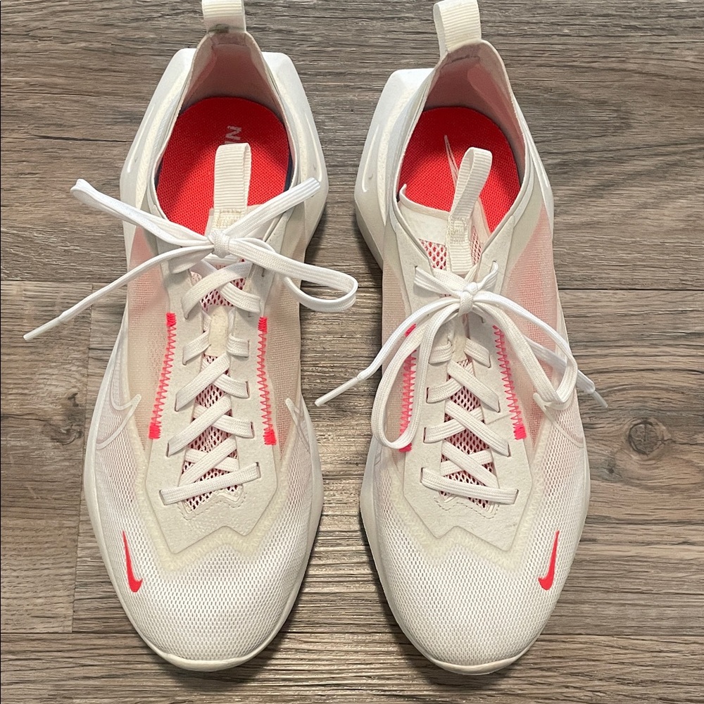 Nike Vista Lite Women's White and Neon pink Athletic Shoes size 10